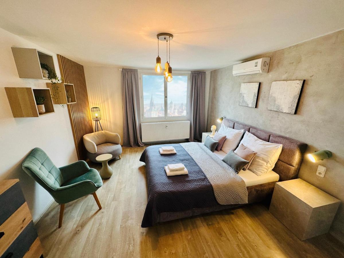 Beautiful Apartment Dlouha Prag Exteriör bild
