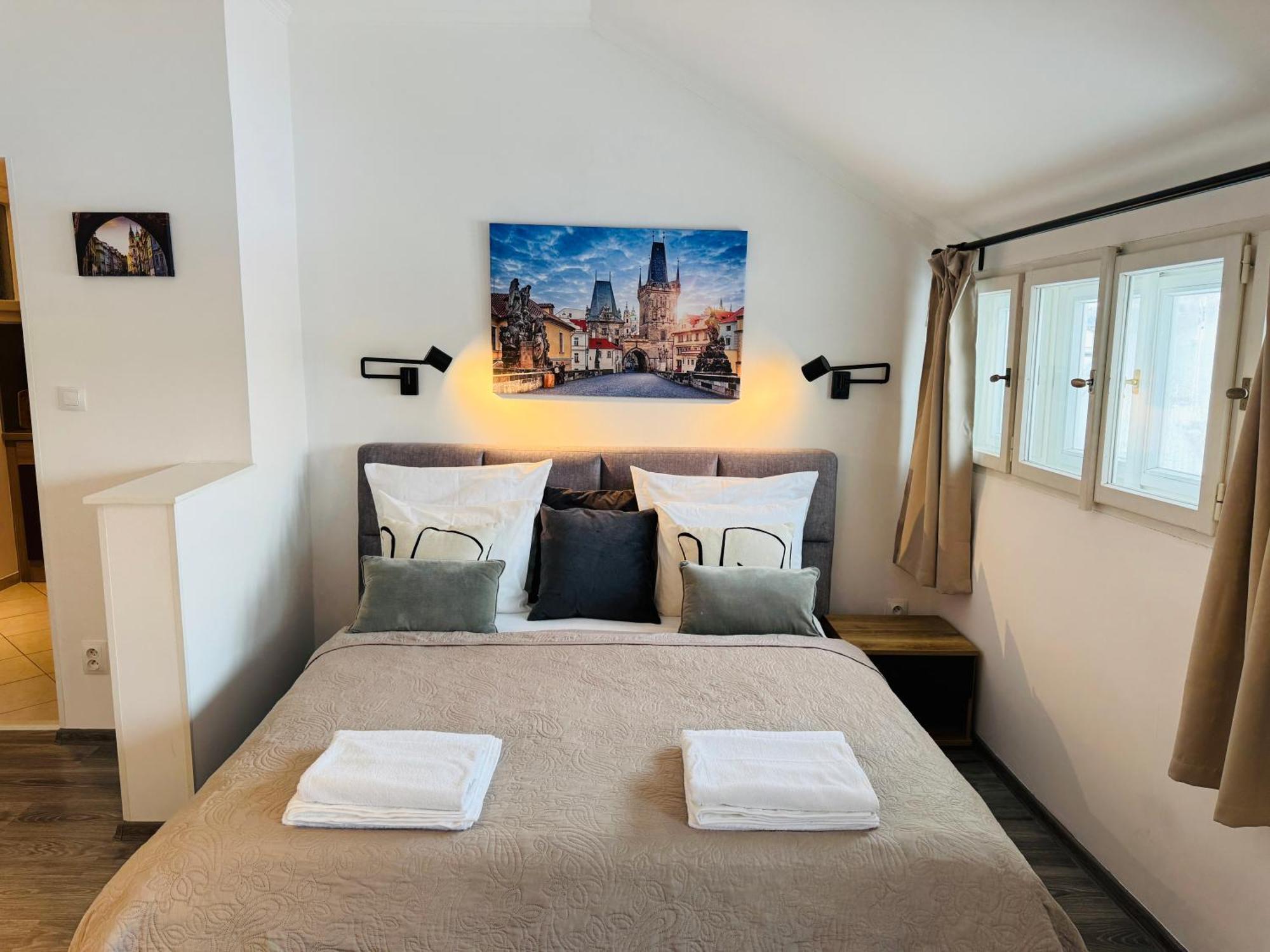 Beautiful Apartment Dlouha Prag Exteriör bild