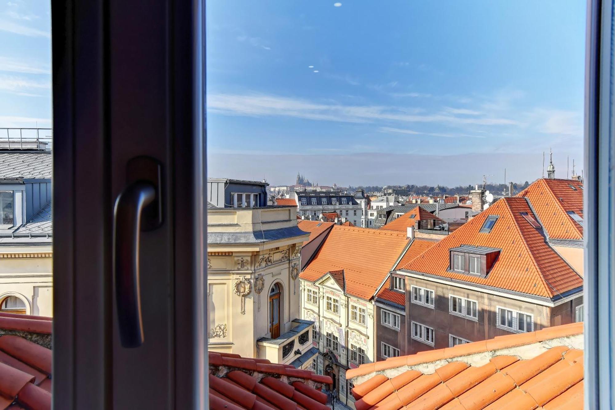 Beautiful Apartment Dlouha Prag Exteriör bild